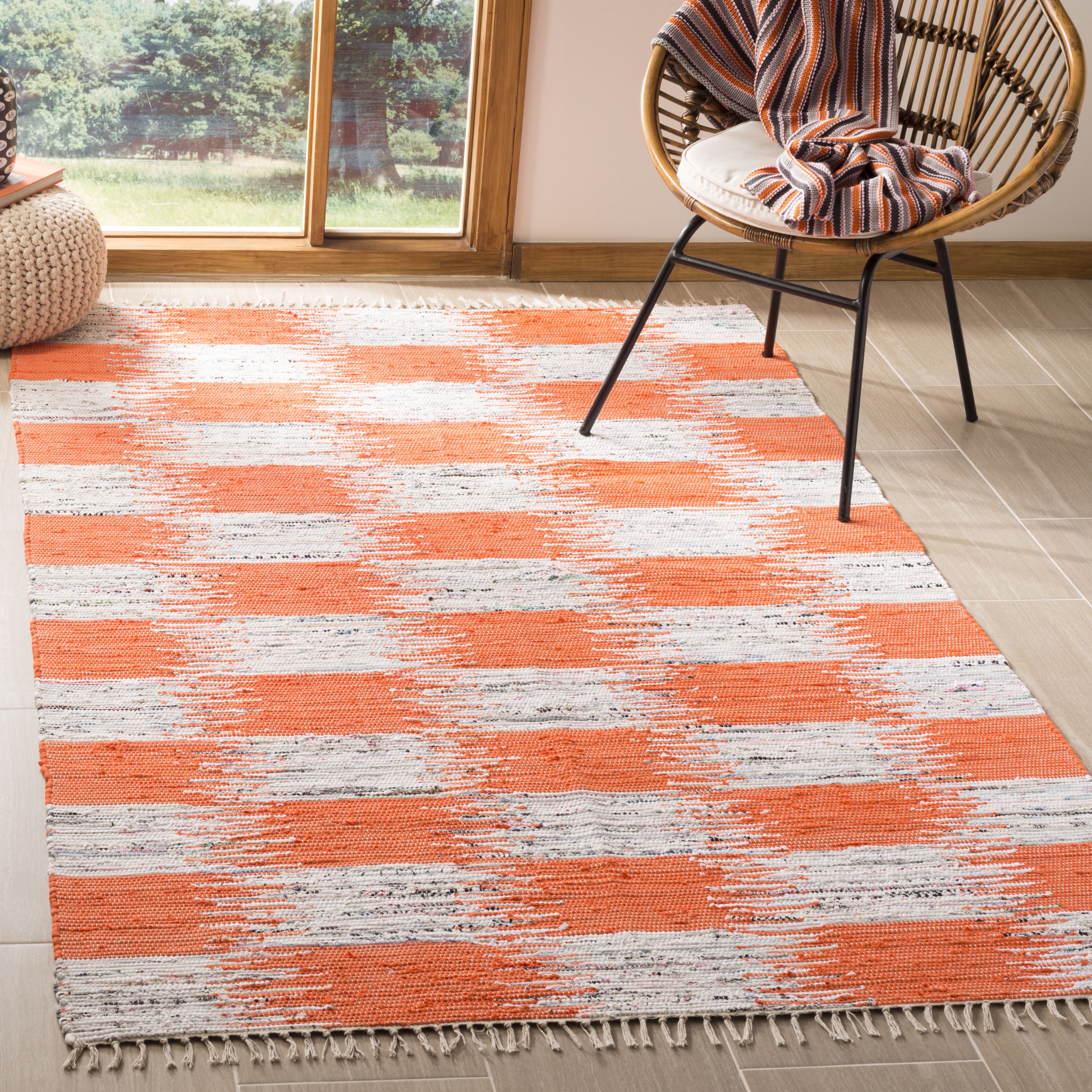 Coastal Charm Multicolor Handwoven Cotton-Wool Blend Area Rug