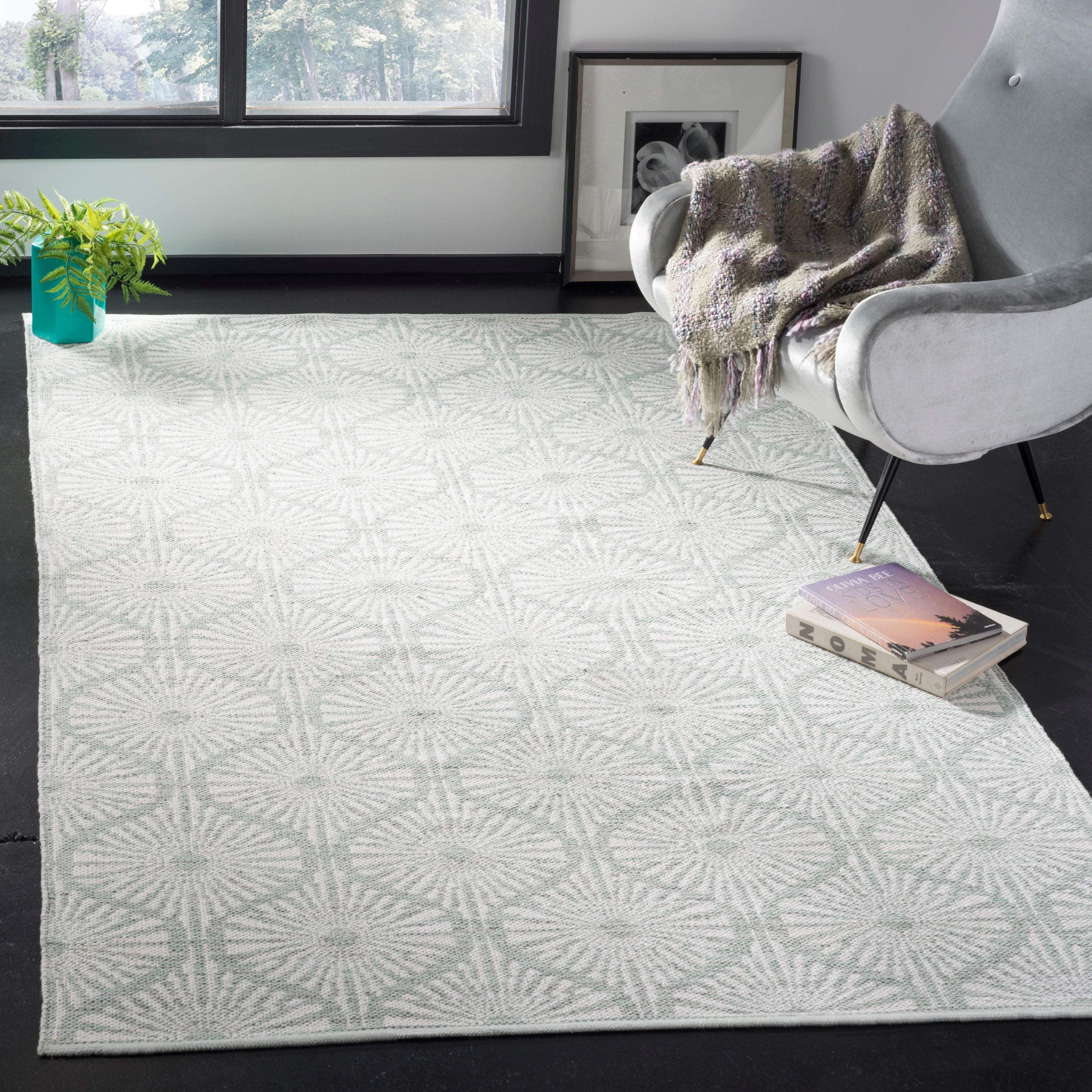Montauk Light Green and Ivory Geometric Wool Area Rug 8' x 10'