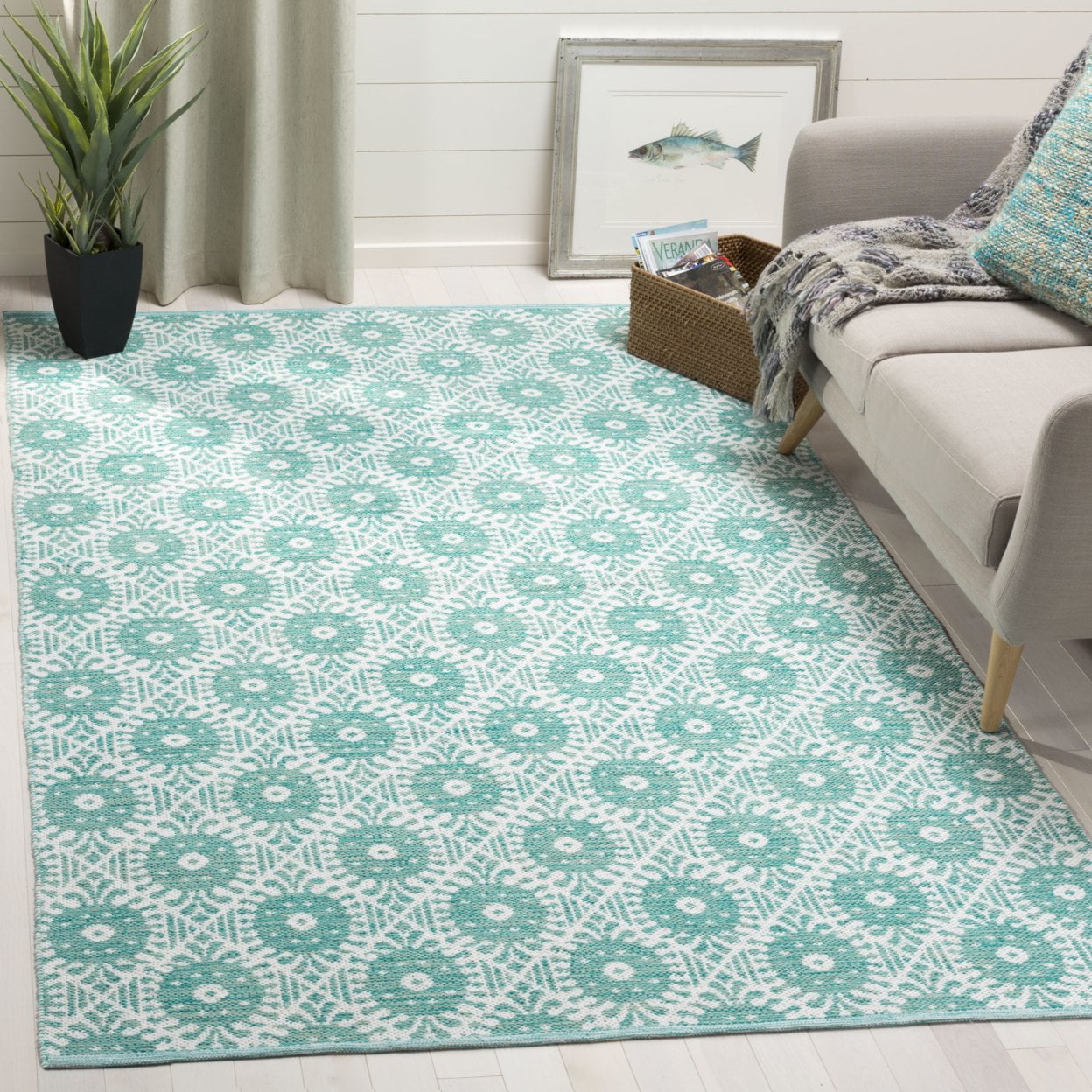 Reversible Hand-Woven Montauk 5' x 8' Green and Ivory Area Rug