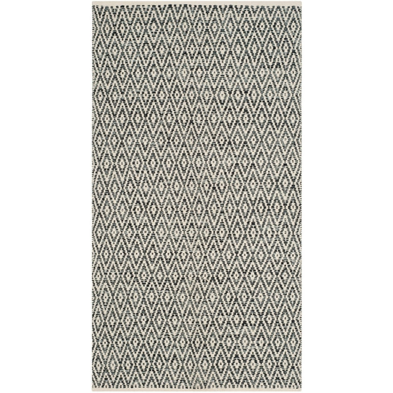 2' X 3' Ivory Or Grey Diamond Pattern Accent Rug 2' X 3' Ivory Or Grey Diamond Pattern Accent Rug