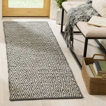 SAFAVIEH Montauk Jakov Geometric Diamond Cotton Runner Rug, Ivory/Dark Grey, 2'3" x 7'