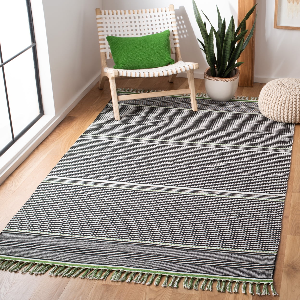 SAFAVIEH Montauk MTK607G Handwoven Green / Multi Rug - Walmart.com