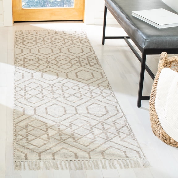 Safavieh Montauk Lars Geometric Cotton Runner Rug, Brown/Beige, 2'3" x 7'