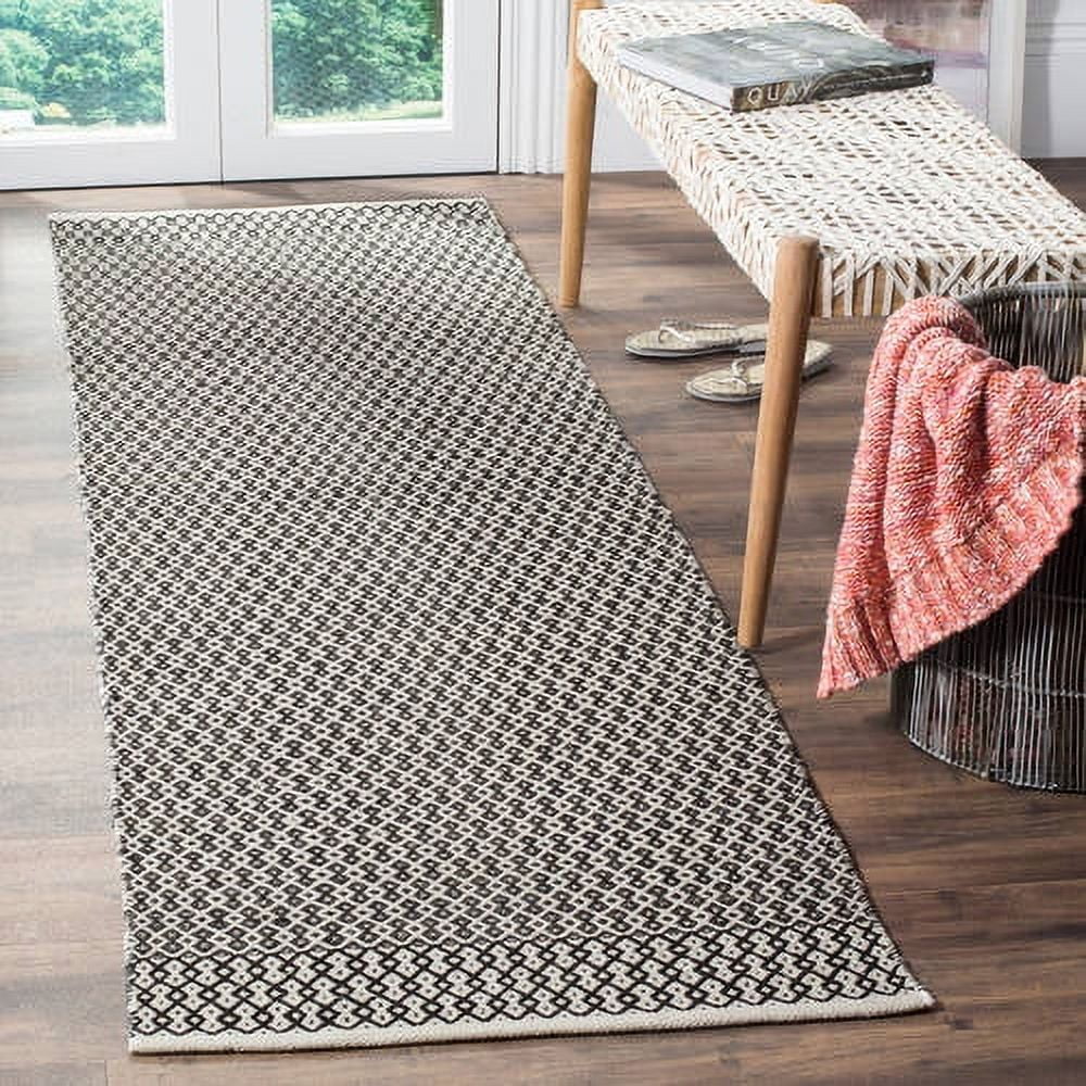 Ivory and Black Geometric Cotton 3' x 5' Area Rug