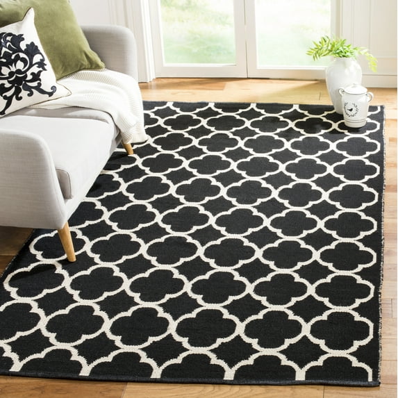 SAFAVIEH Montauk Nelson Geometric Cotton Area Rug, Black/Ivory, 5' x 8'