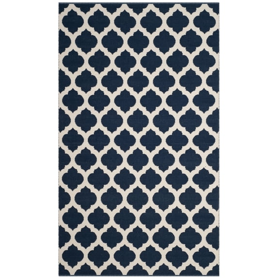 SAFAVIEH Montauk Proinsias Geometric Cotton Area Rug, Navy/Ivory, 4' x 6'