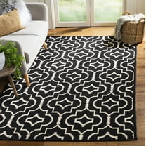 SAFAVIEH Montauk Raeyln Geometric Cotton Area Rug, Black/Ivory, 6' x 6' Square