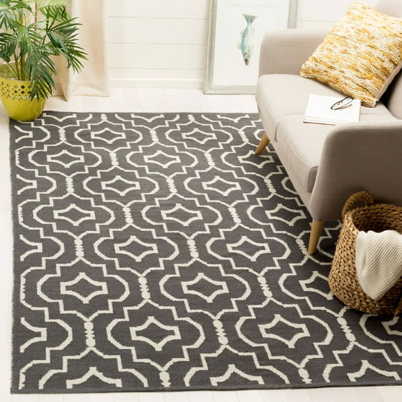 SAFAVIEH Montauk Raeyln Geometric Cotton Area Rug, Dark Grey/Ivory, 3' x 5'