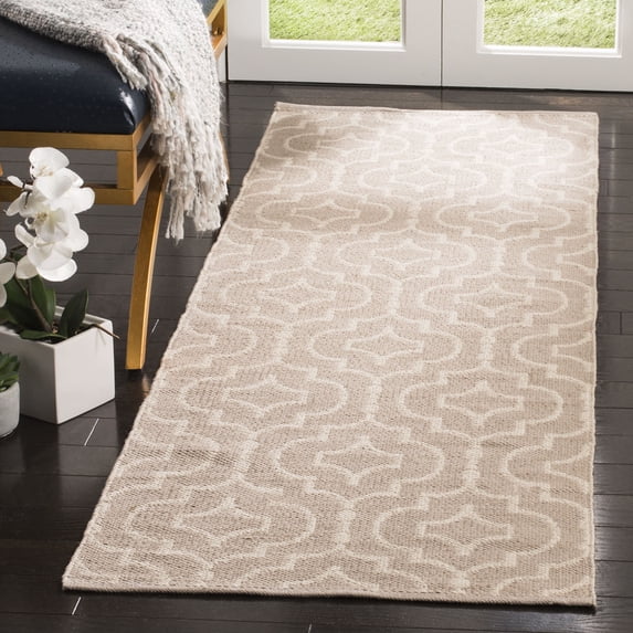 SAFAVIEH Montauk Raeyln Geometric Cotton Runner Rug, Grey/Ivory, 2'3" x 7'