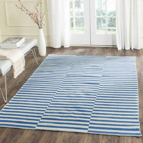 SAFAVIEH Montauk Raeyln Striped Cotton Area Rug, Ivory/Blue, 5' x 7'
