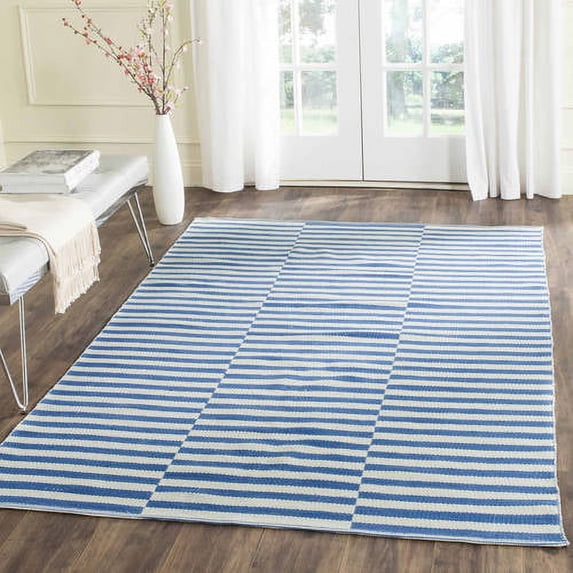 SAFAVIEH Montauk Raeyln Striped Cotton Area Rug, Ivory/Blue, 8' x 10'