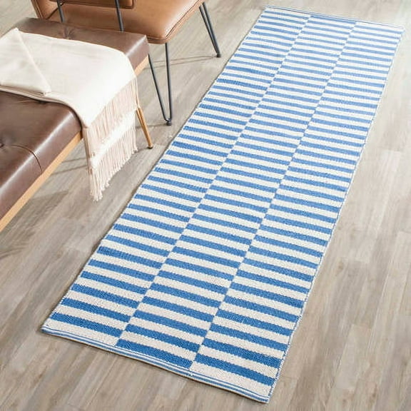 SAFAVIEH Montauk Raeyln Striped Cotton Runner Rug, Ivory/Blue, 2'3" x 7'