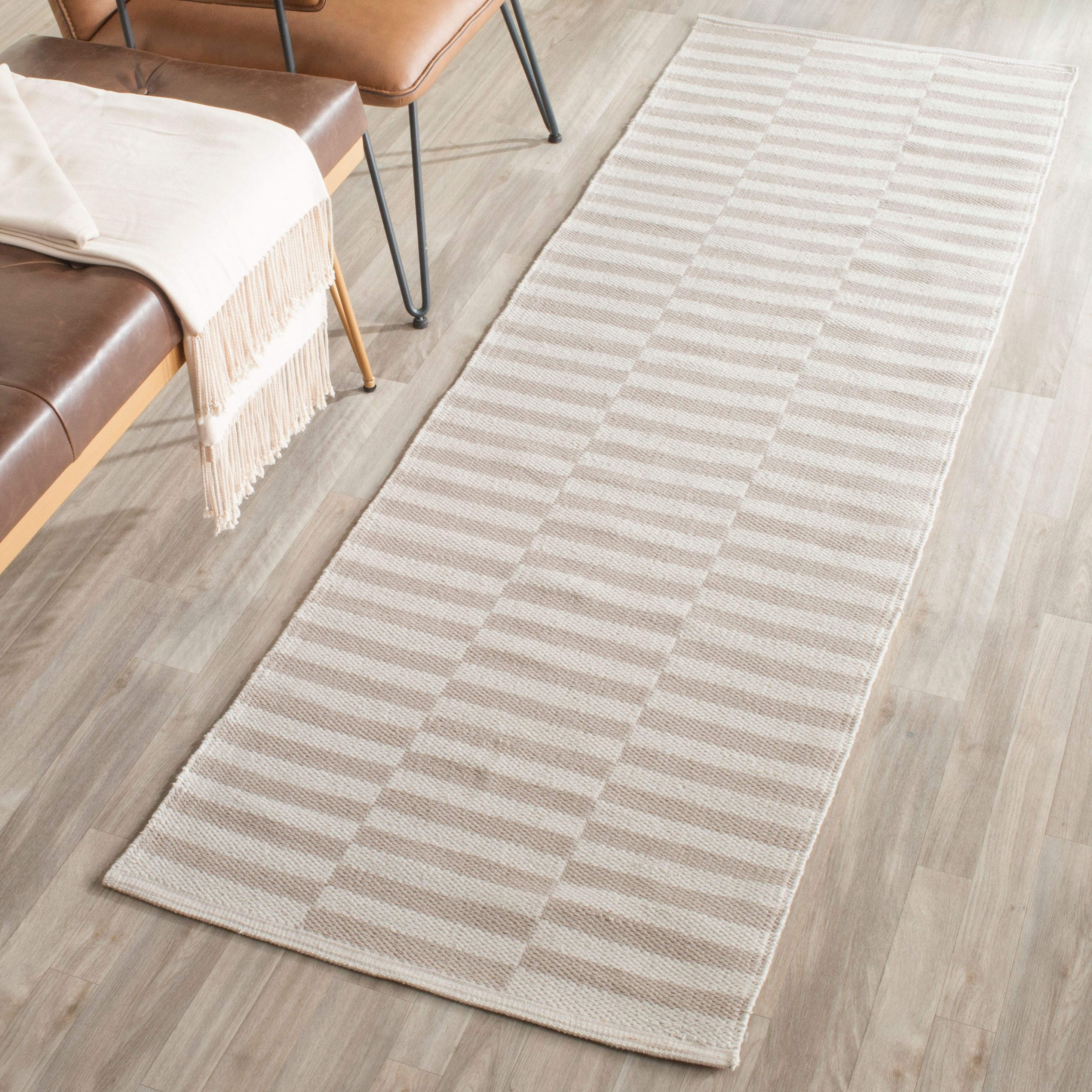 SAFAVIEH Montauk Raeyln Striped Cotton Runner Rug, Ivory/Light Grey, 2