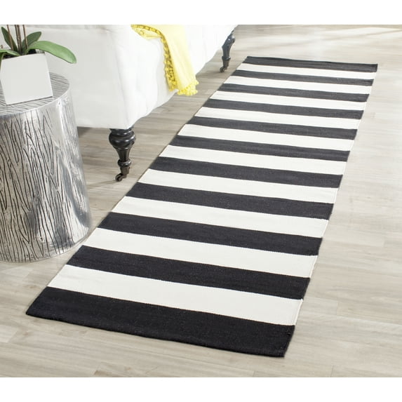 SAFAVIEH Montauk Saranna Striped Cotton Runner Rug, Black/Ivory, 2'3" x 5'
