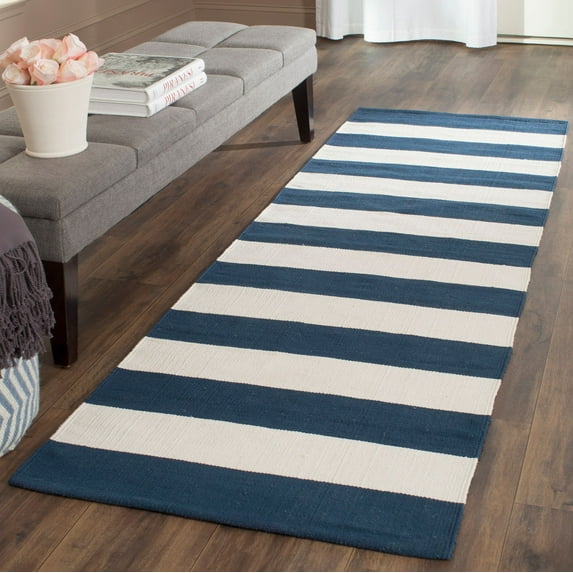 SAFAVIEH Montauk Saranna Striped Cotton Runner Rug, Navy/Ivory, 2'3" x 5'