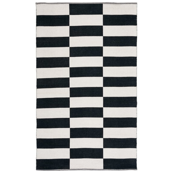 SAFAVIEH Montauk Tanja Checkered Cotton Area Rug, Black/Ivory, 5' x 8'