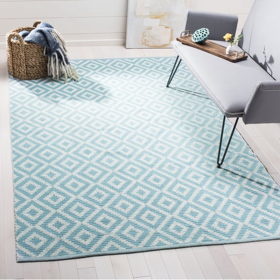 SAFAVIEH Montauk Tryik Geometric Diamonds Cotton Area Rug, Light Blue/Ivory, 3' x 5'