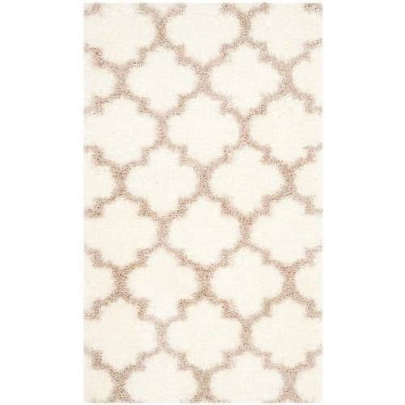 SAFAVIEH Montreal Lennart Geometric Quatrefoils Shag Area Rug, Ivory/Beige, 5'3" x 7'6"