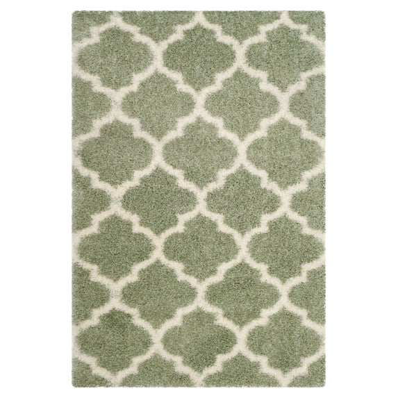 SAFAVIEH Montreal Lennart Geometric Quatrefoils Shag Runner Rug, Sage/Ivory, 2'3" x 7'