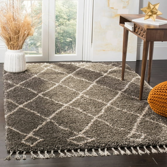 SAFAVIEH Moroccan Fringe Lavern Geometric Shag Area Rug, Grey/Cream, 5'1" x 7'6"