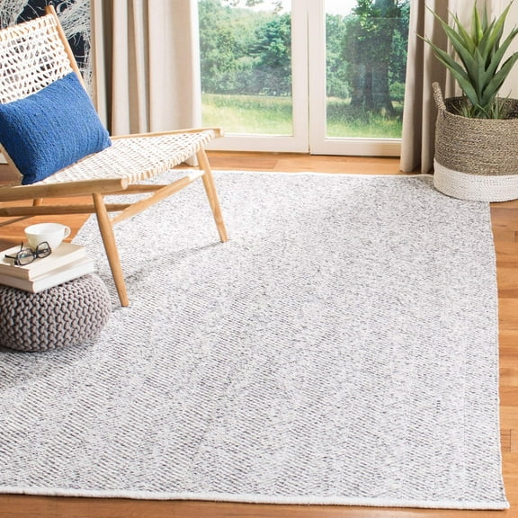 SAFAVIEH Nantucket Noelle Geometric Chevron Area Rug, Charcoal, 3' x 5'