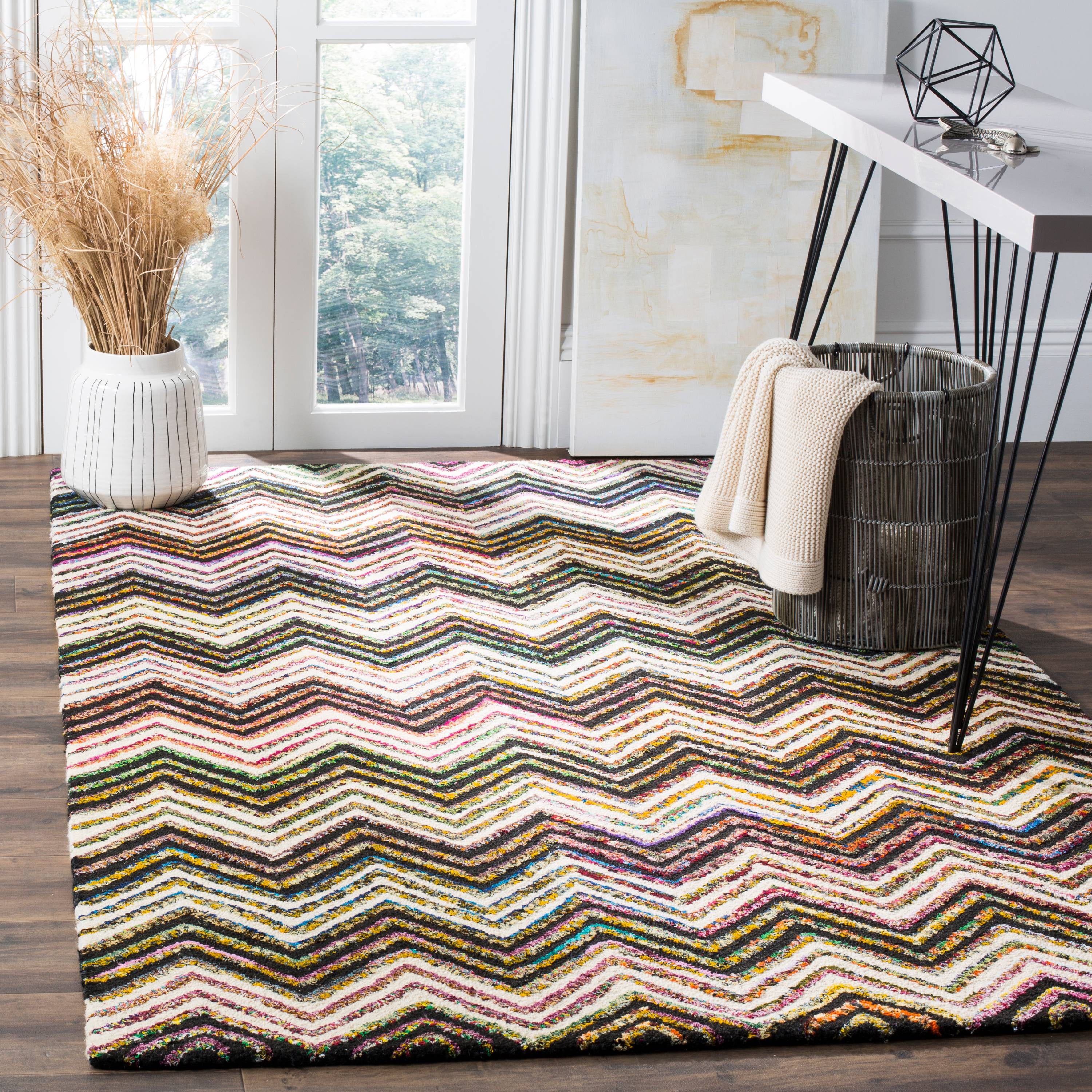 Ivory and Black Chevron Hand-Tufted Wool Area Rug, 6' x 9'