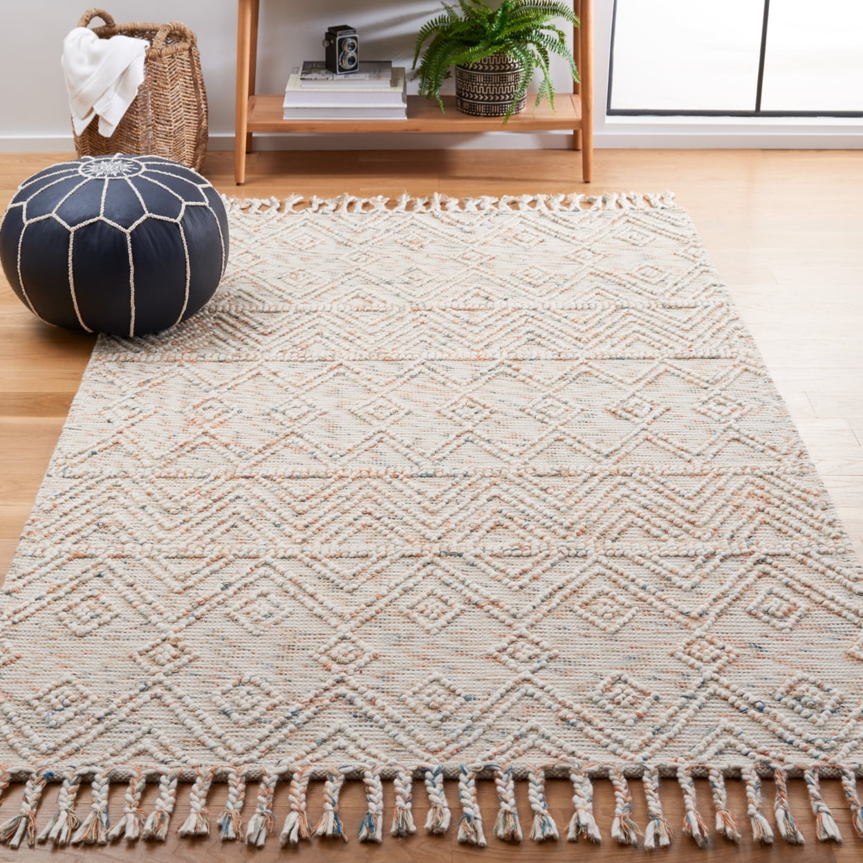SAFAVIEH Natura Antilla Diamond Area Rug, Ivory/Blue, 6' x 9'