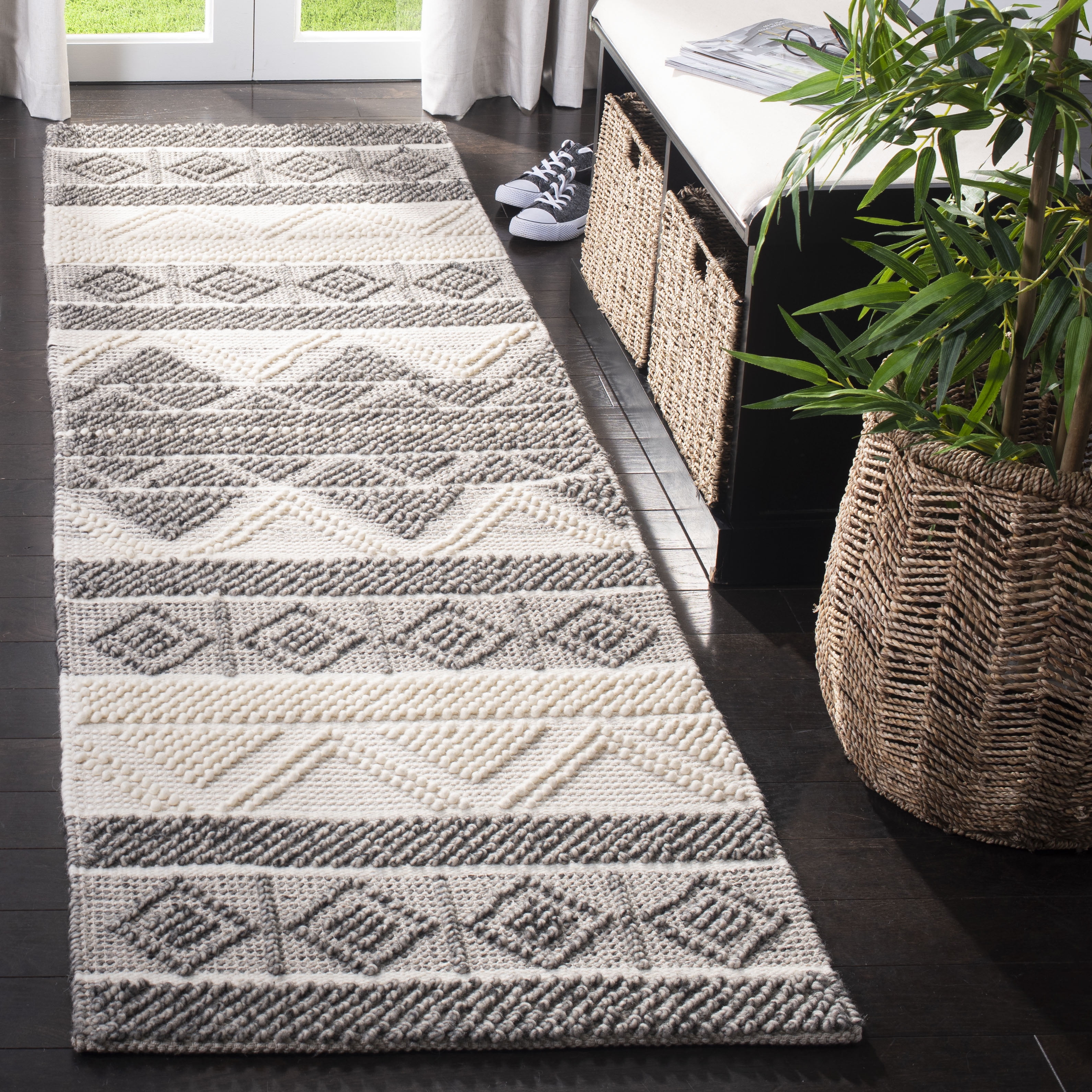 SAFAVIEH Natura Christabella Geometric Runner Rug, Ivory/Grey, 2'3" x 12'