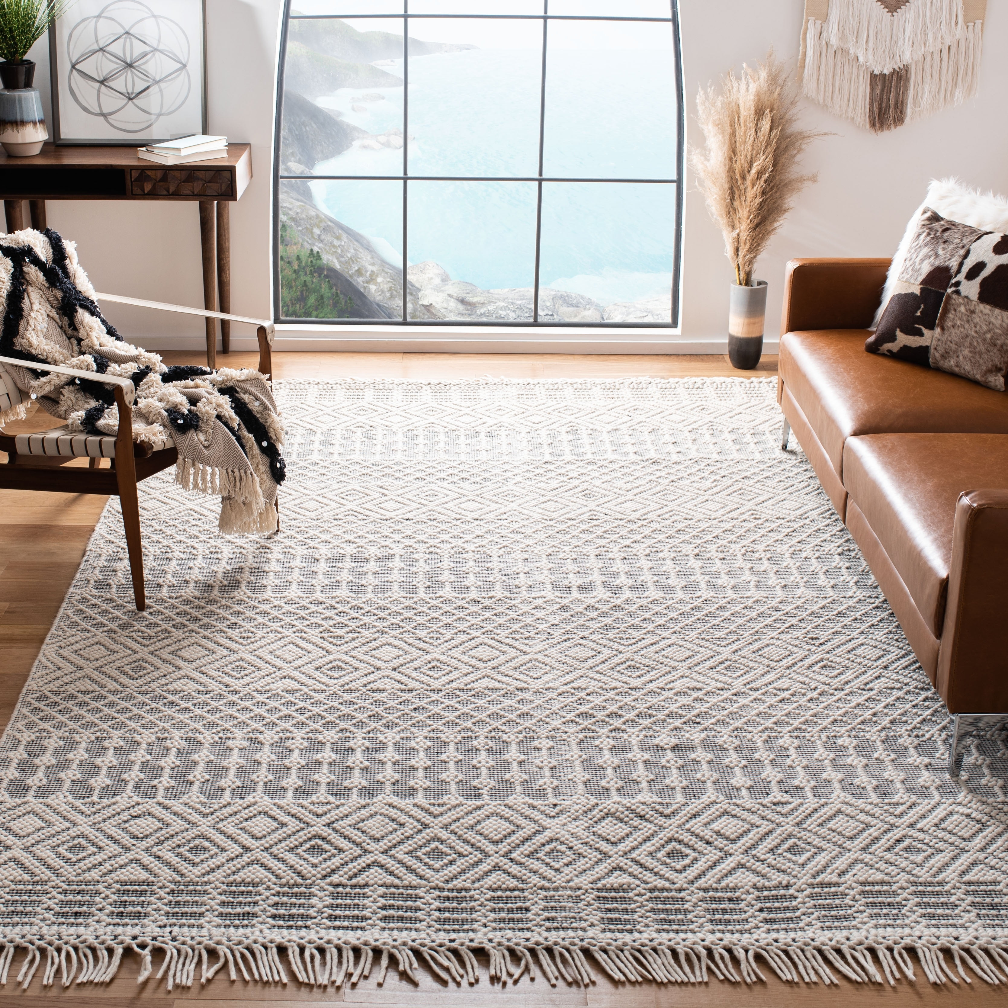 SAFAVIEH Natura Cordelia Southwestern Fringe Wool Area Rug, Ivory/Black, 9' x 12'
