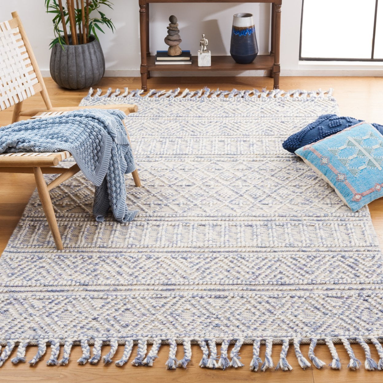 SAFAVIEH Natura Deion Southwestern Area Rug, Grey/Ivory, 5' x 8'