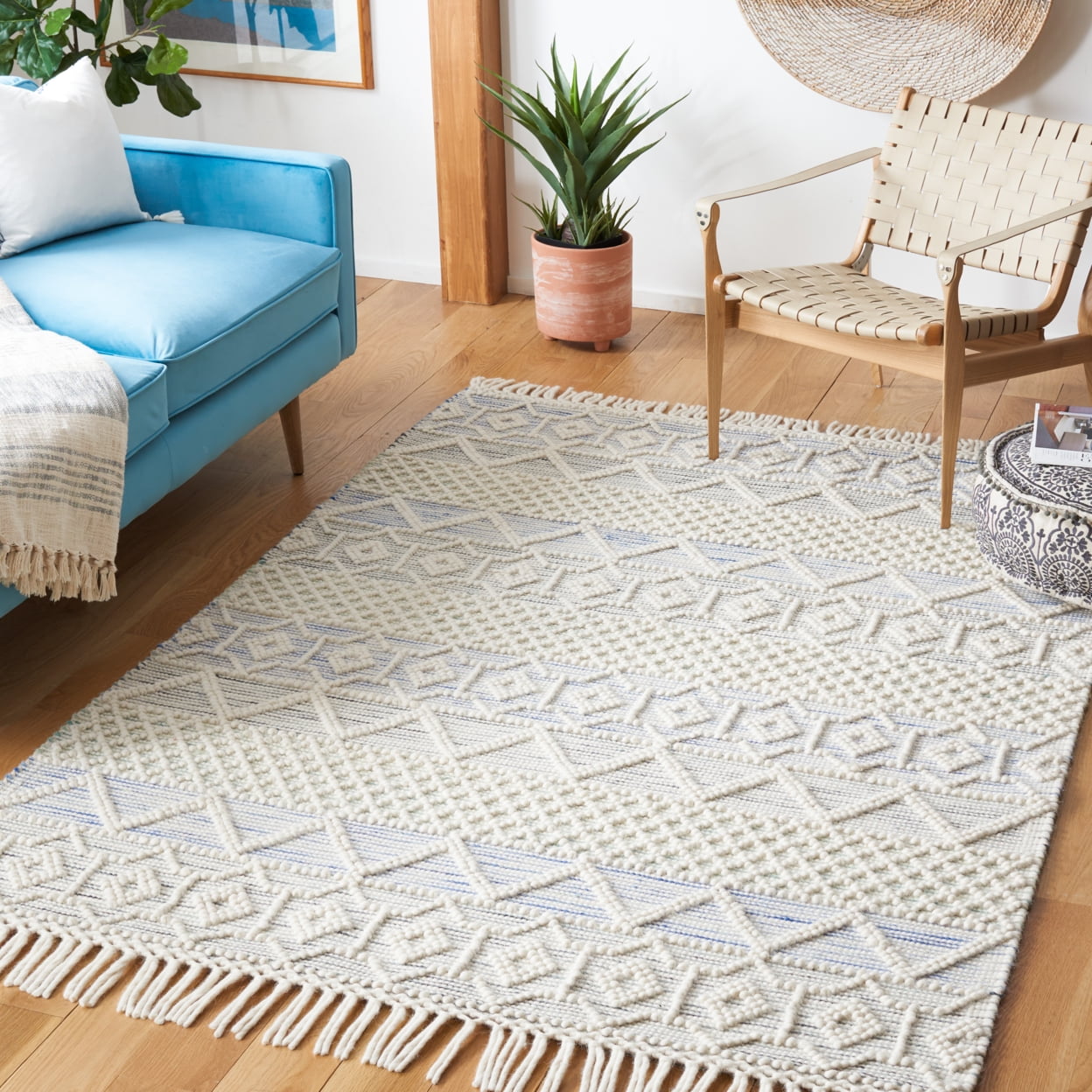 SAFAVIEH Natura Dortha Geometric Area Rug, Ivory/Light Blue, 8' x 10'