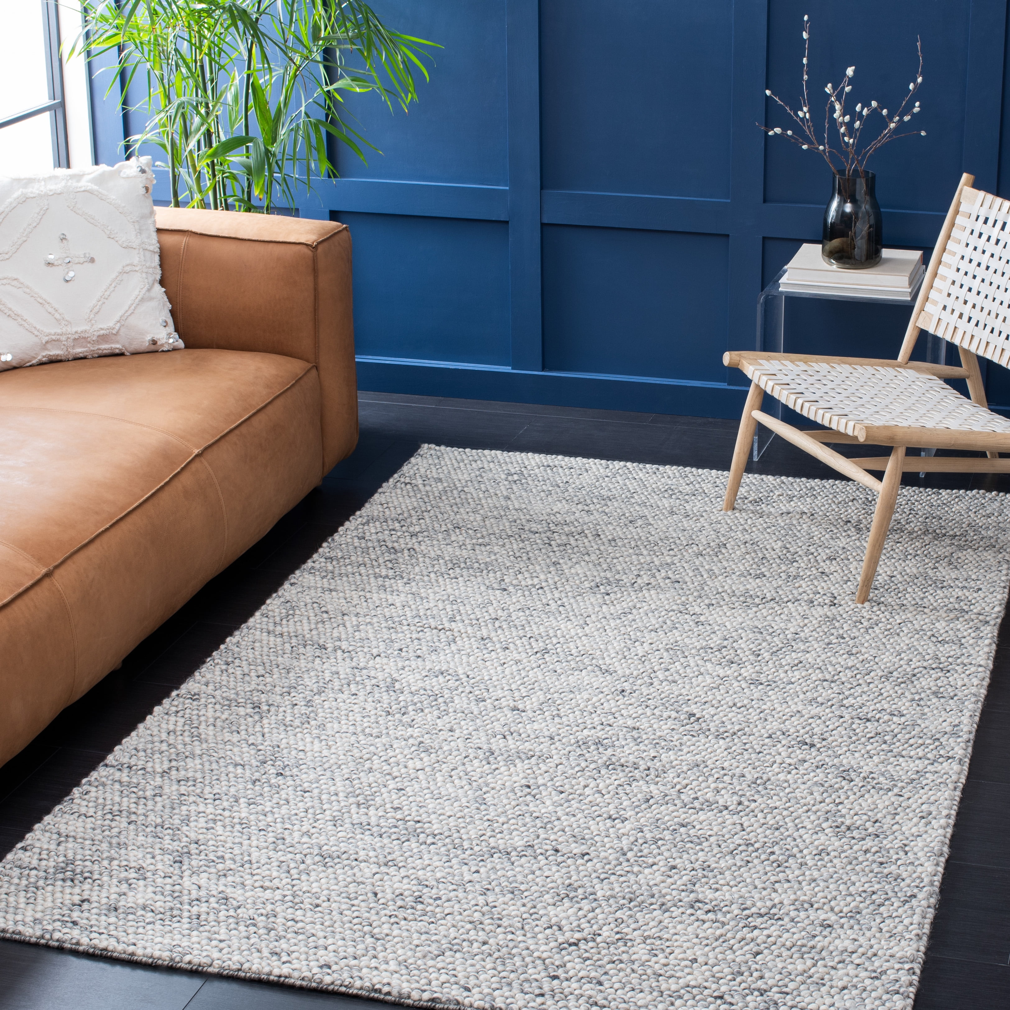 SAFAVIEH Natura Feride Geometric Area Rug, Light Grey/Ivory, 6' x 6' Square - Scandinavian Design, Light Grey & Ivory, Handmade Wool Blend, Ideal for Living Room, Bedroom, Dining Space