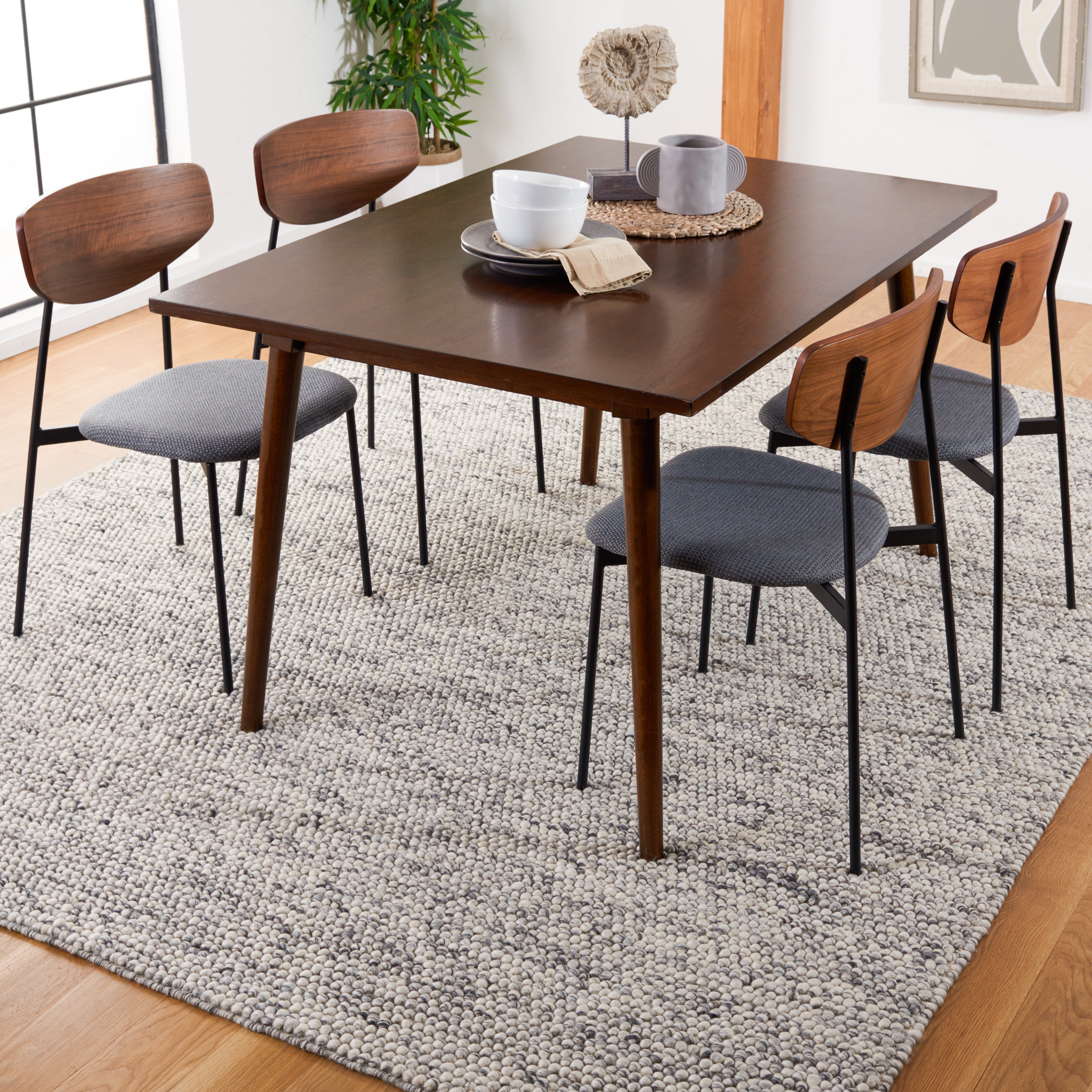 SAFAVIEH Natura Feride Geometric Area Rug, Light Grey/Ivory, 8' x 10' - Large - Scandinavian Design, Light Grey & Ivory, Handmade Wool Blend, Ideal for Living Room, Bedroom, Dining Space