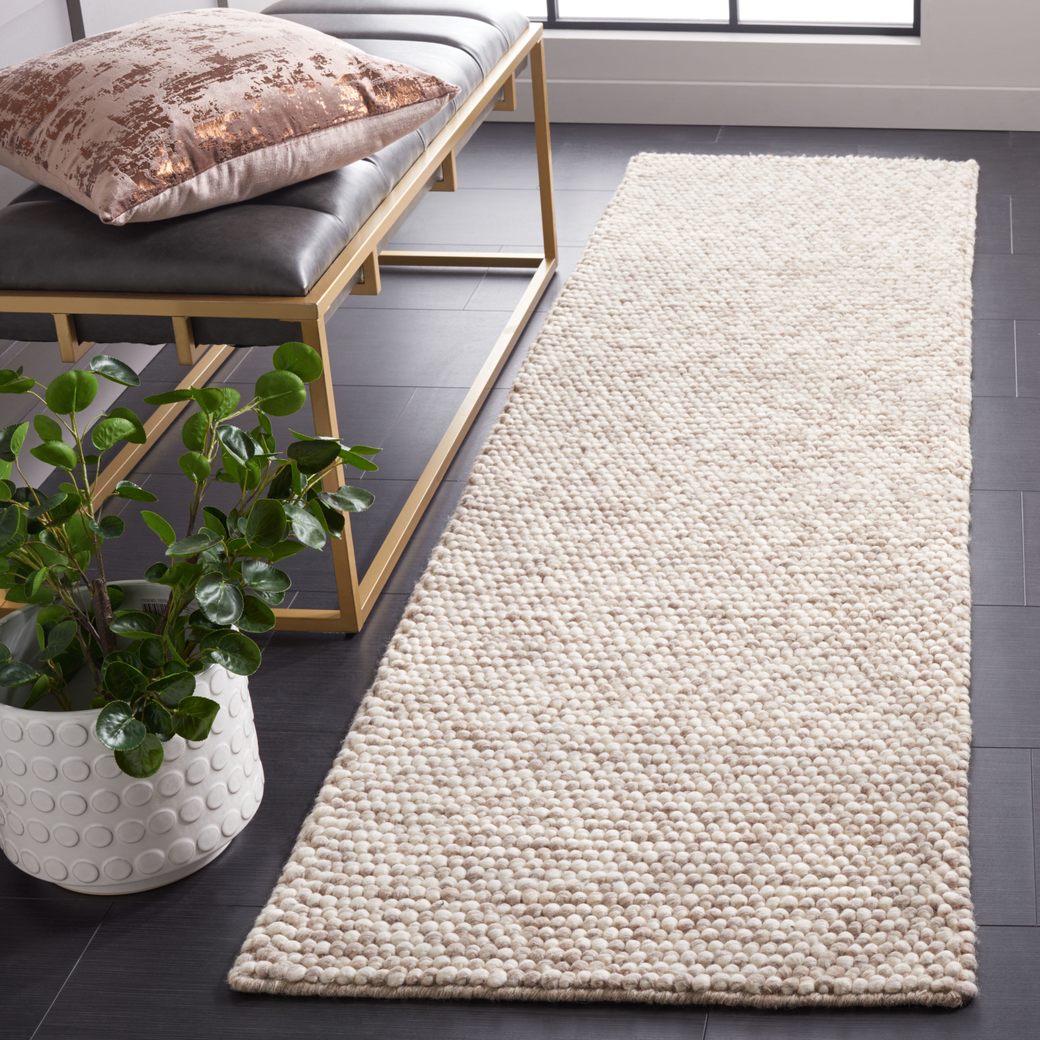SAFAVIEH Natura Feride Geometric Runner Rug, Beige, 2'3" x 18' - Scandinavian Design, Beige, Handmade Wool Blend, Ideal for Living Room, Bedroom, Dining Space, Entryway, Hallway, Kitchen