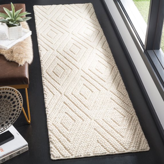 SAFAVIEH Natura Glenda Geometric Diamonds Wool Runner Rug, Ivory, 2' x 14'