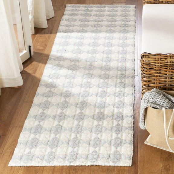 SAFAVIEH Natura Quincy Braided Geometric Runner Rug, Silver/Ivory, 2'3" x 8'