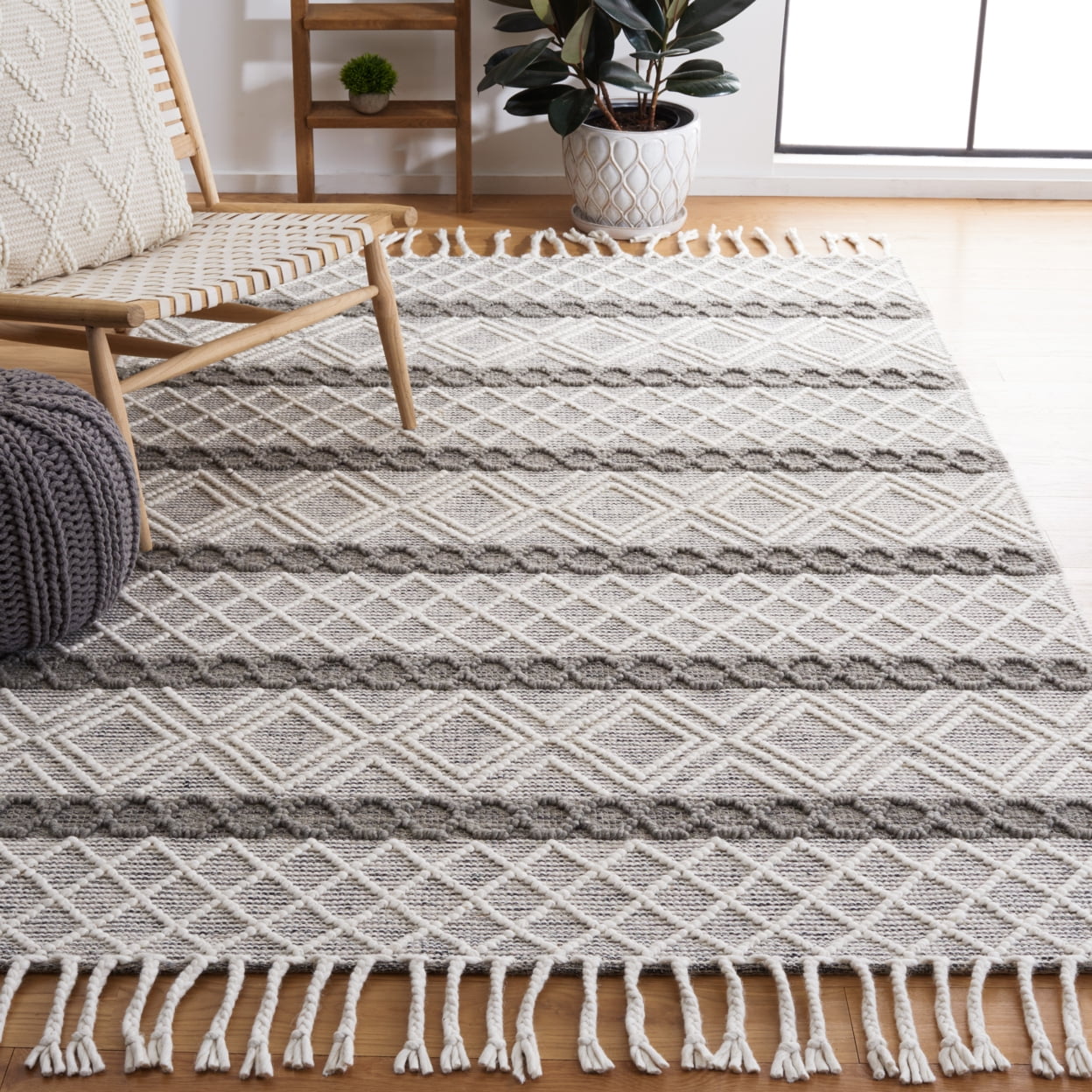 SAFAVIEH Natura Russell Geometric Striped Area Rug, Ivory/Charcoal, 3' x 5'