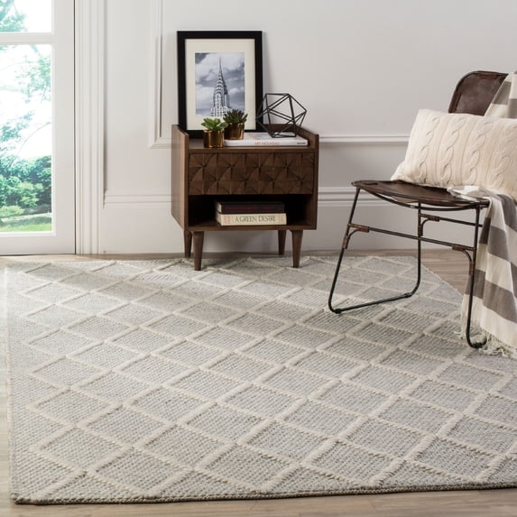 SAFAVIEH Natura Tracery Geometric Diamonds Wool Area Rug, Silver/Ivory, 6' x 9'