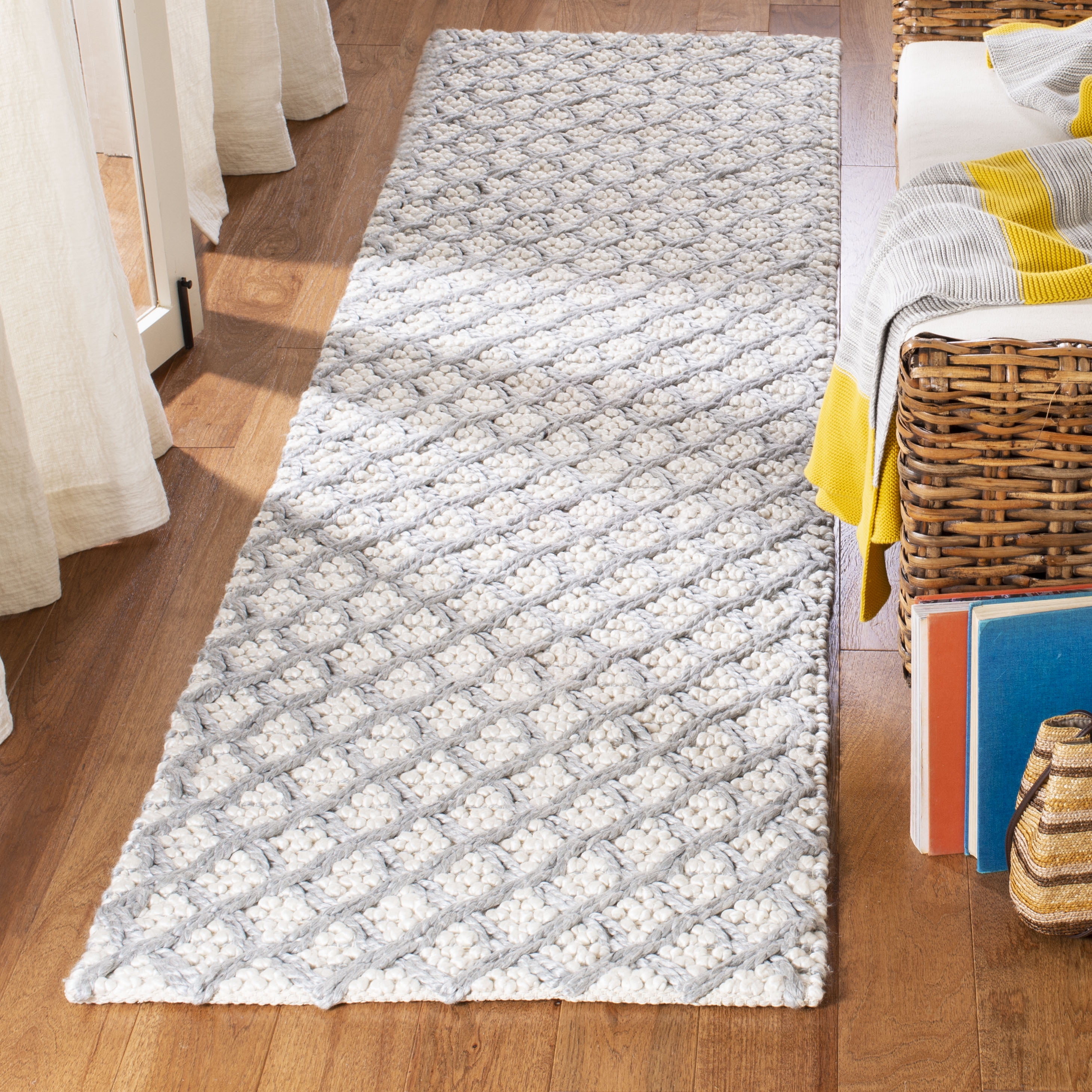 SAFAVIEH Natura Zharko Geometric Braided Runner Rug, Silver/Ivory, 2'3" x 8'