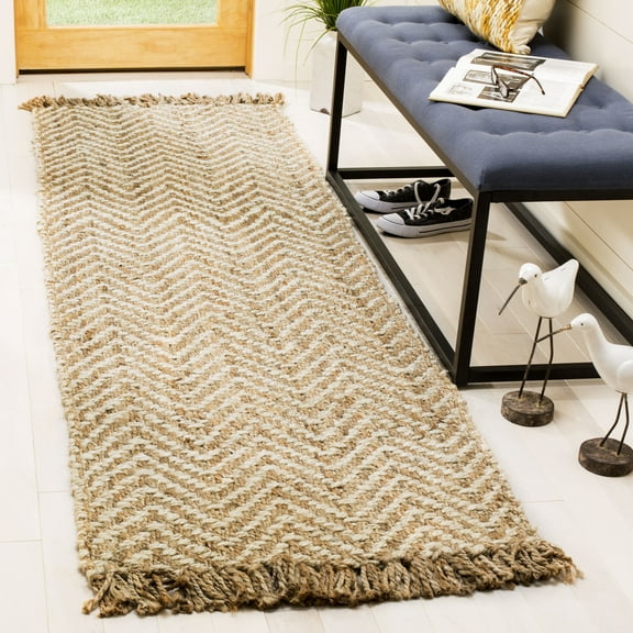 SAFAVIEH Natural Fiber Gillian Chevron Jute Runner Rug, Bleach/Natural, 2'6" x 8'