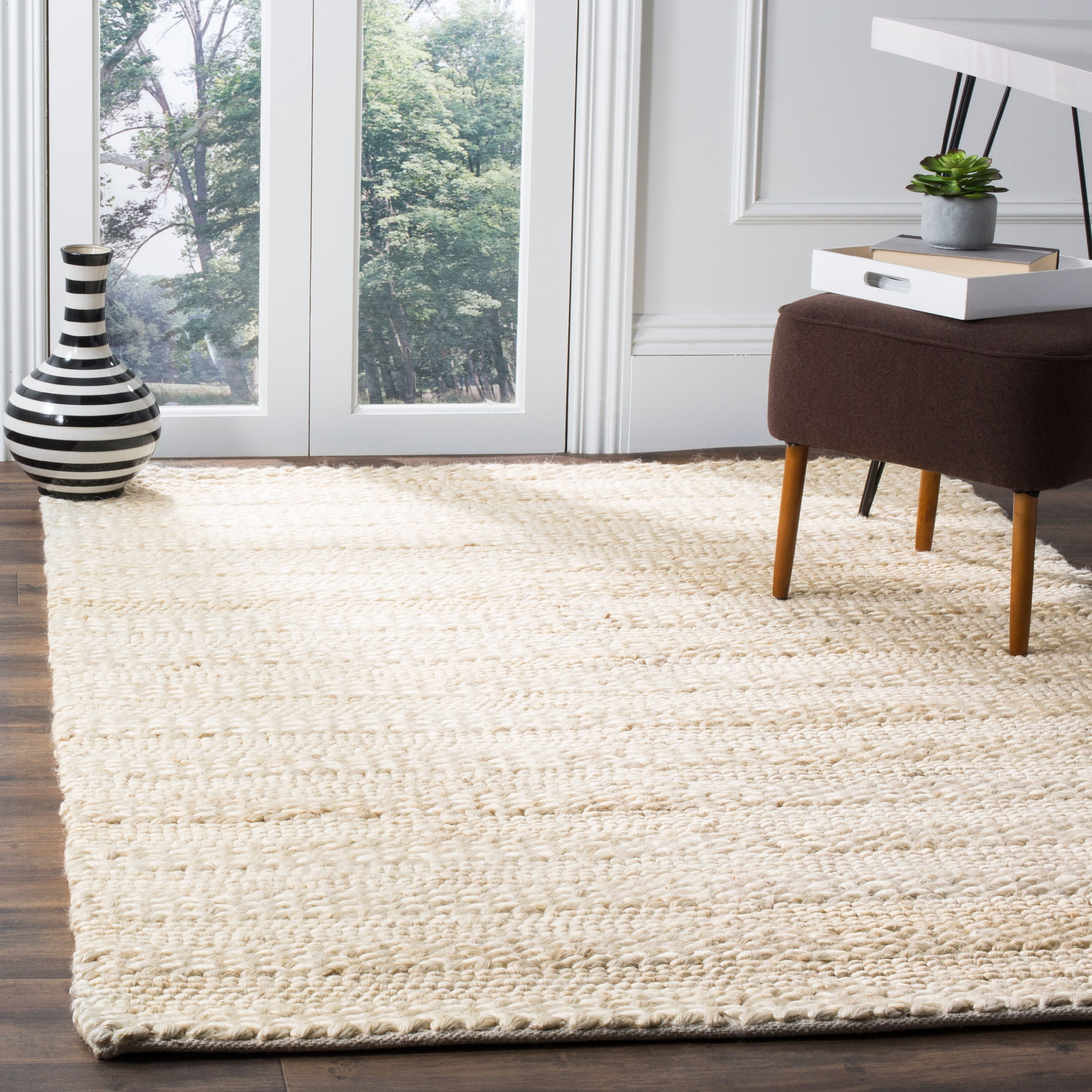 SAFAVIEH Natural Fiber Henrika Braided Area Rug, Bleach, 11' x 15'