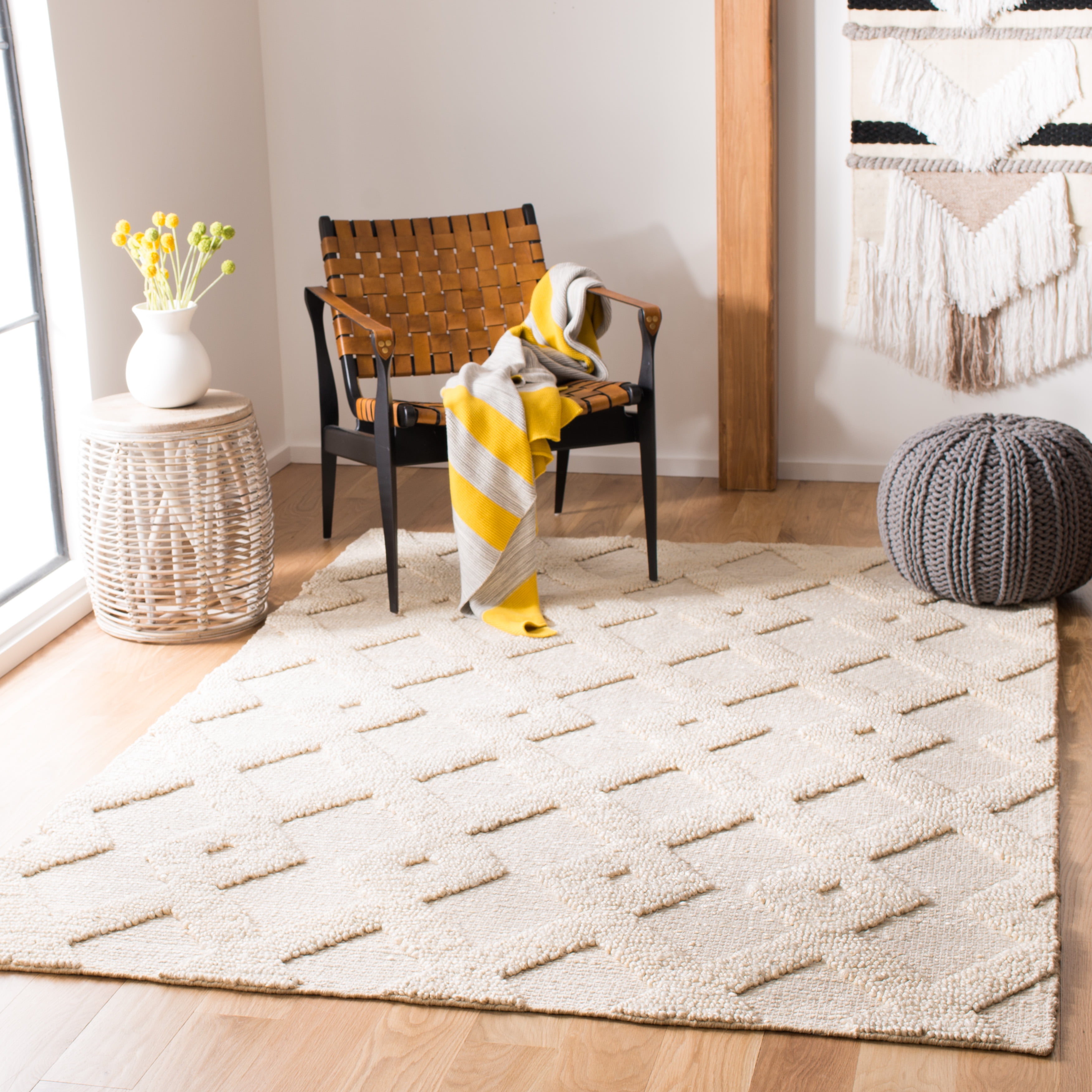 SAFAVIEH Natural Fiber Hermite Geometric Jute Area Rug, Ivory, 4' x 6'