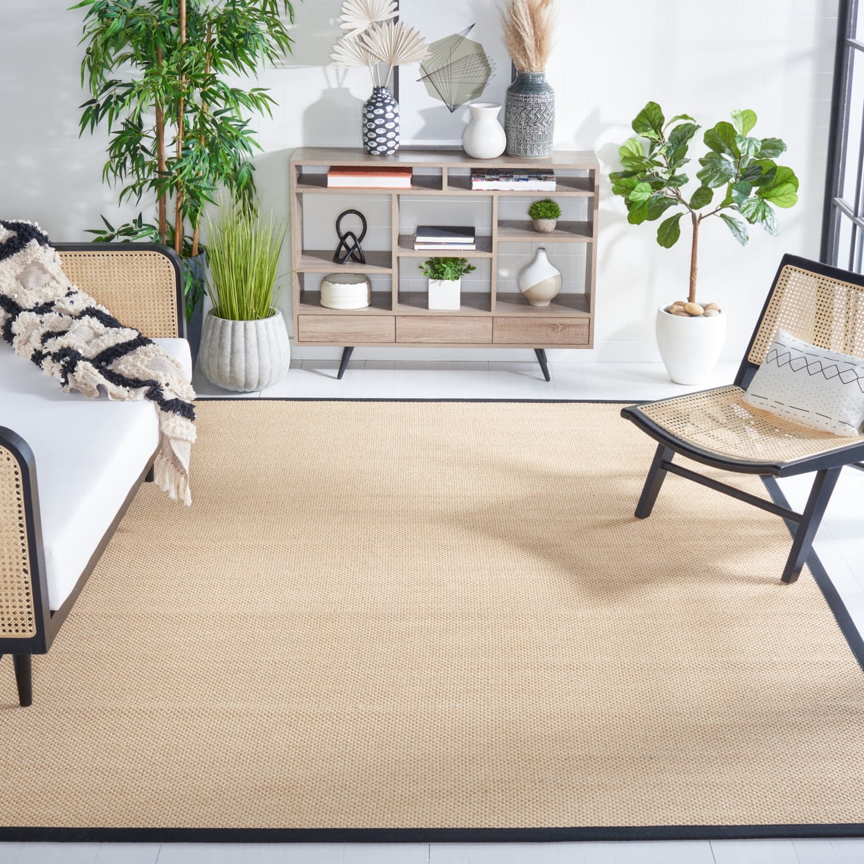 Hand-Knotted Maize & Black Seagrass 2'6" x 4' Area Rug