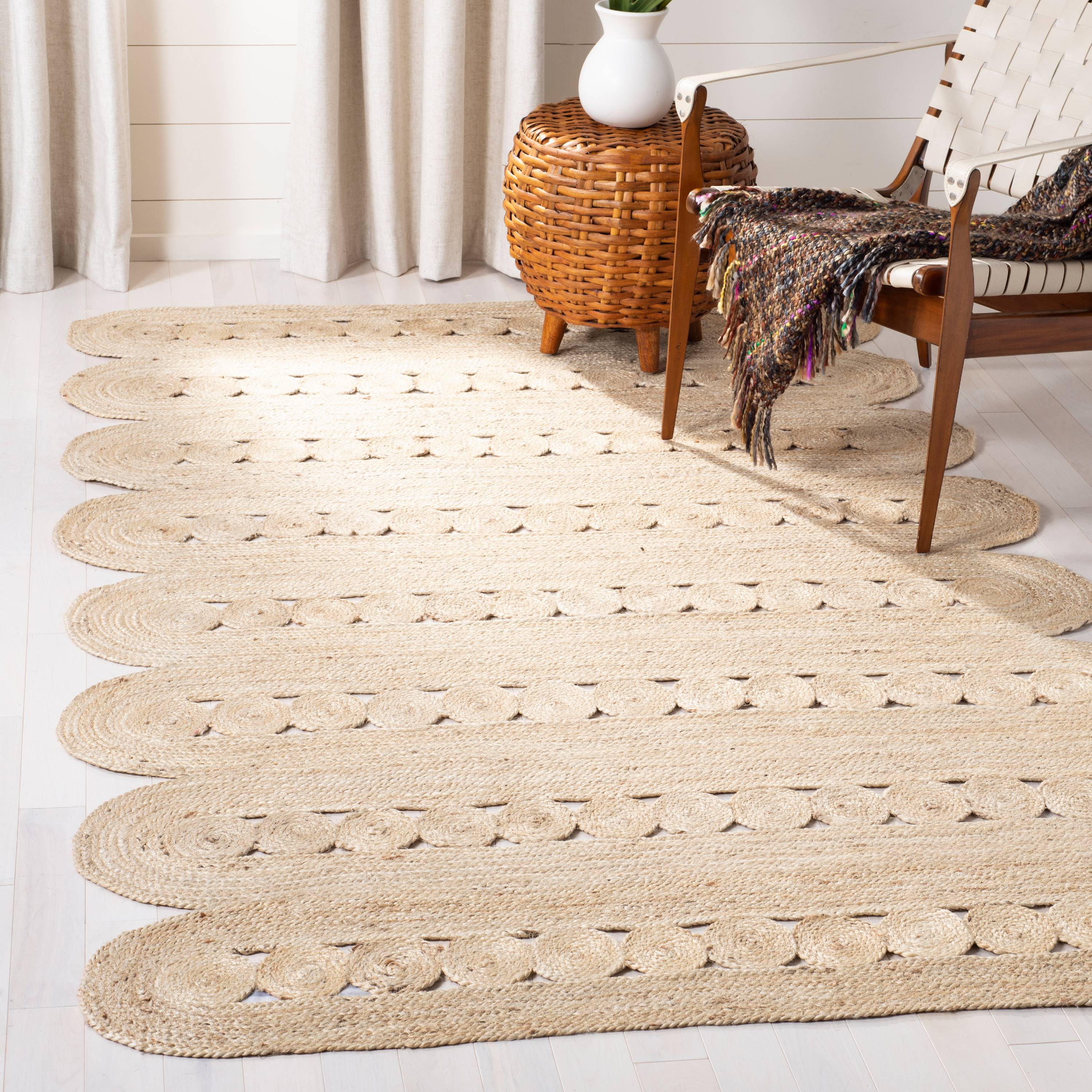 SAFAVIEH Natural Fiber Kaelee Braided Geometric Jute Area Rug, Ivory, 6' x 9'