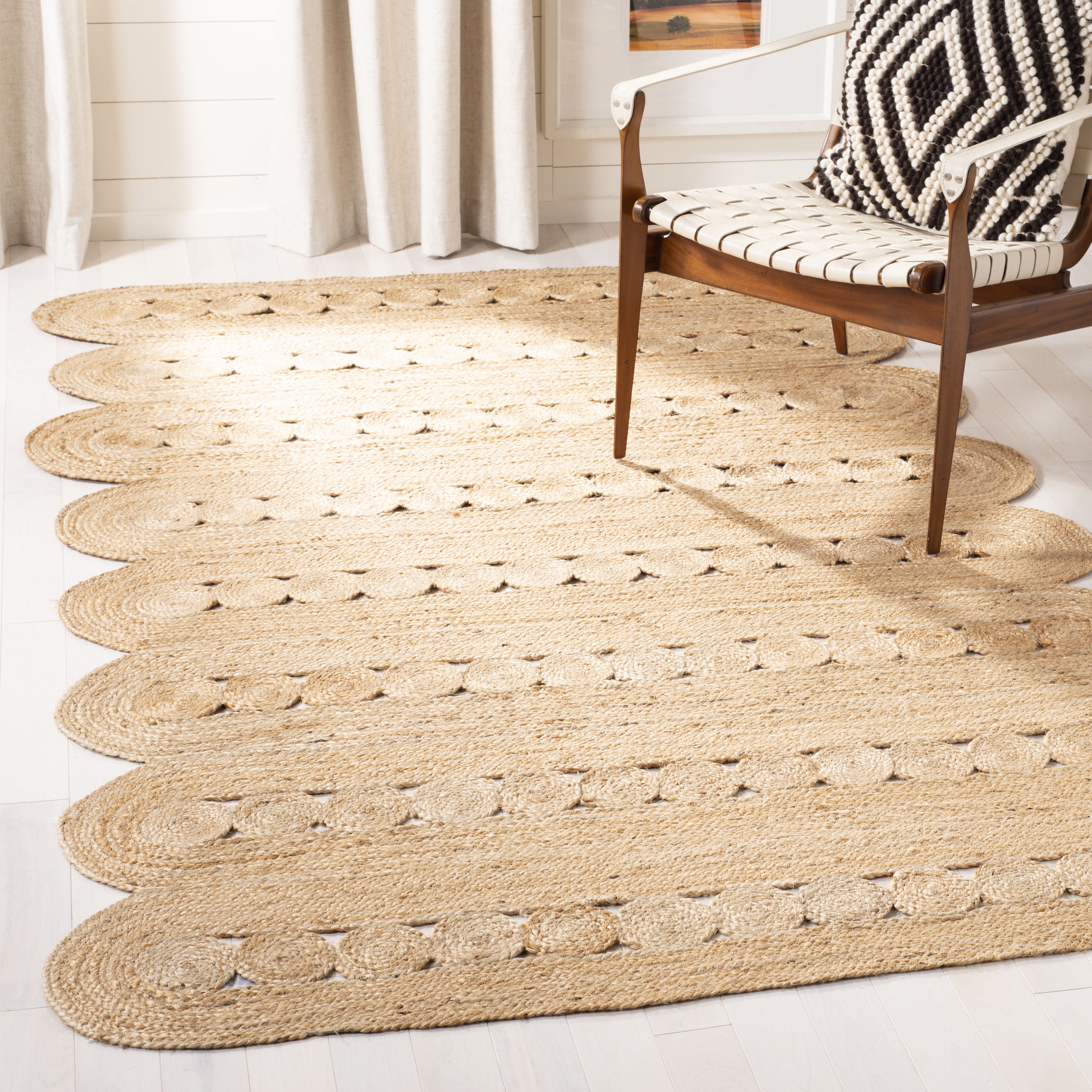 SAFAVIEH Natural Fiber Kaelee Braided Geometric Jute Area Rug, Natural, 5' x 8'
