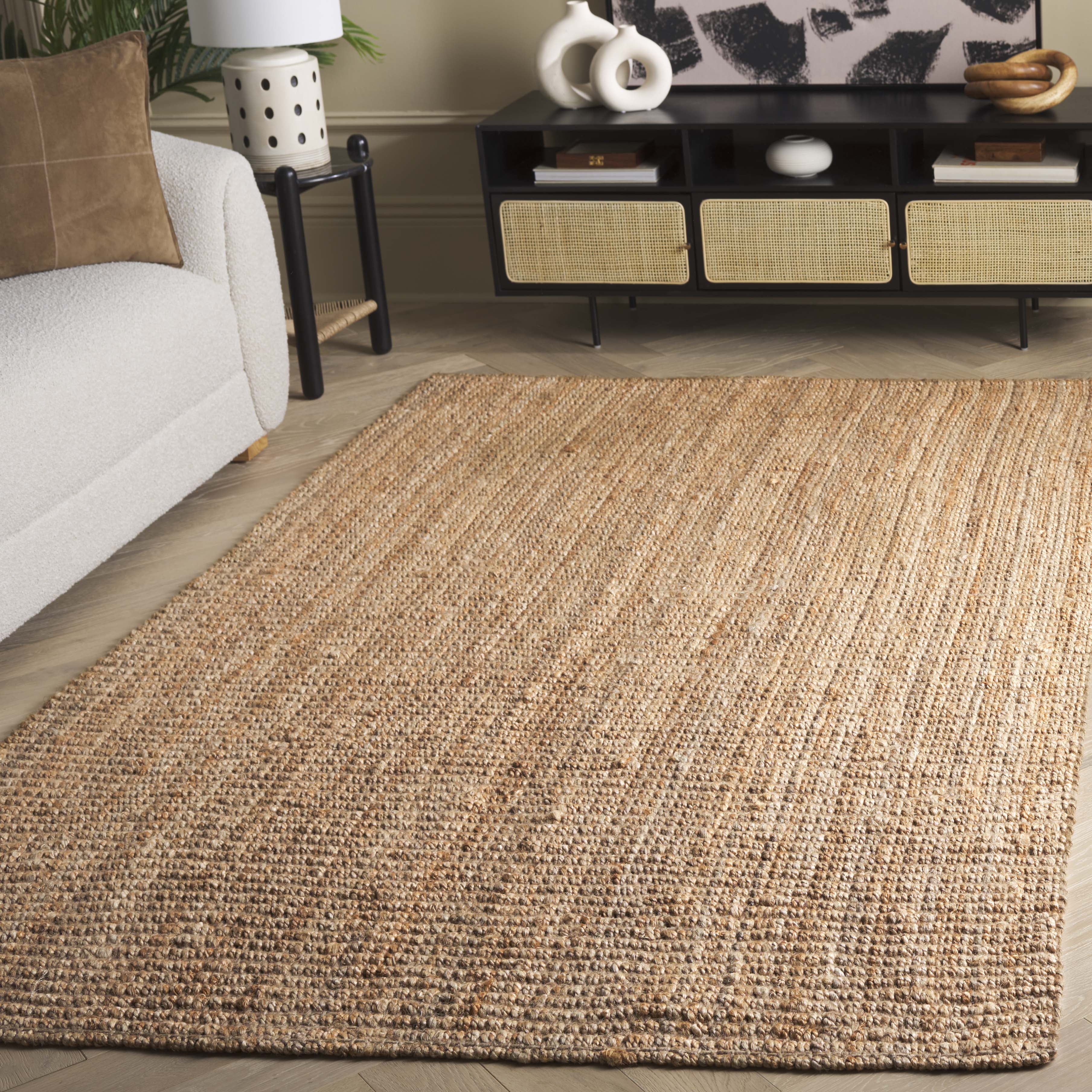 SAFAVIEH Natural Fiber Milica Solid Area Rug, Natural, 6' x 9' - Scandinavian Design, Natural, Jute, Hand Woven Pattern, Ideal for Entryway, Kitchen, Living Room, Office