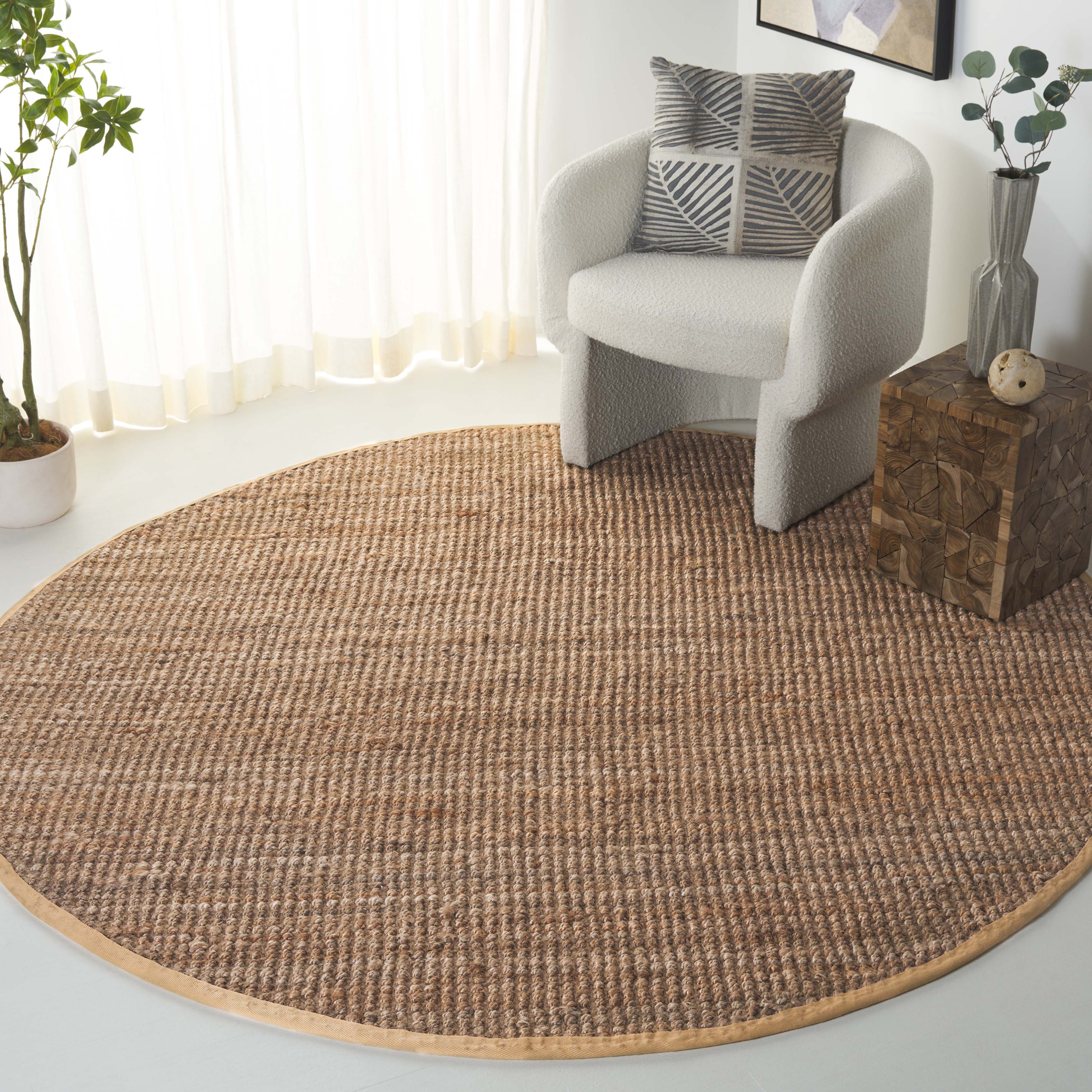 SAFAVIEH Natural Fiber Milica Solid Area Rug, Natural, 7' x 7' Round ...