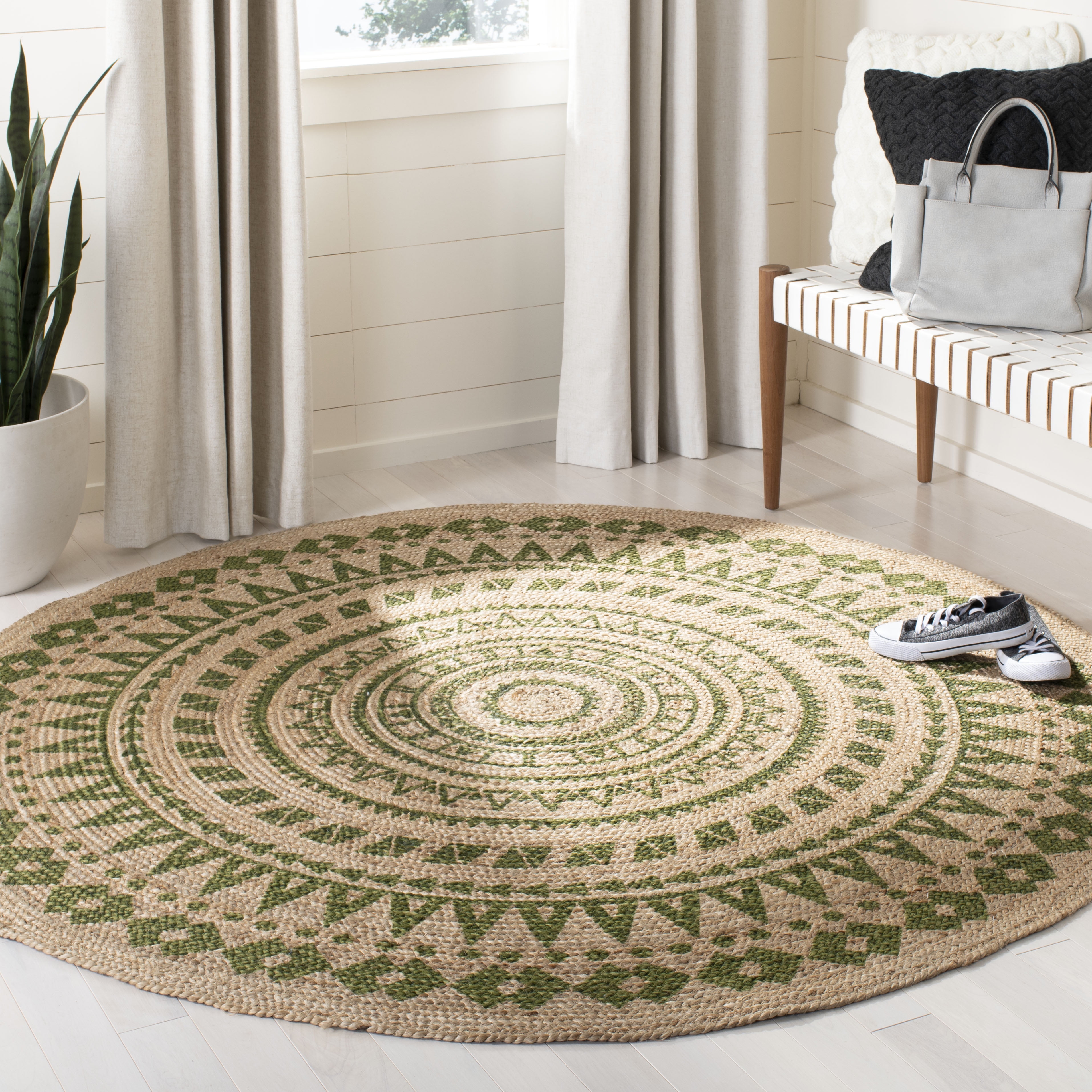 SAFAVIEH Natural Fiber Zoolander Geometric Jute Area Rug, Green/Natural, 6' x 6' Round