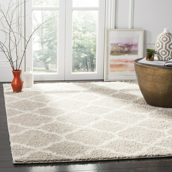 SAFAVIEH New York Ruben Geometric Quatrefoil Area Rug, Light Grey/Ivory, 4' x 6'