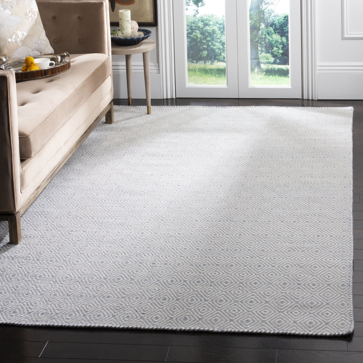 Silver and Ivory Diamond Pattern Wool 6' x 9' Rug